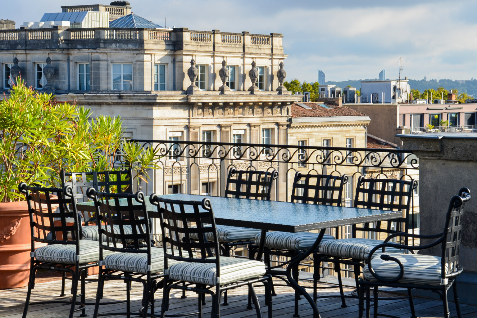 Rooftop Grand Hôtel, Bordeaux mobilier extérieur Buxus