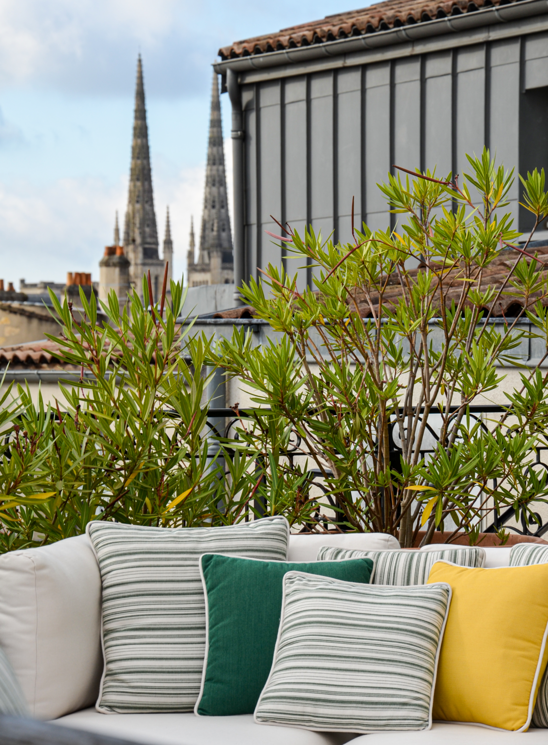 Rooftop Grand Hôtel, Bordeaux mobilier extérieur Buxus