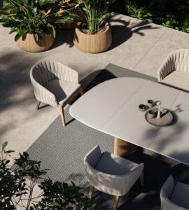 REGALIZ LOW DINING TABLE