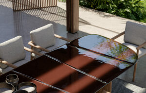 REGALIZ DINING TABLE + MAMBO 55 DINING CHAIRS