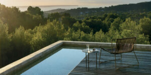 Fauteuil LINE OUT table d'appoint GRADA